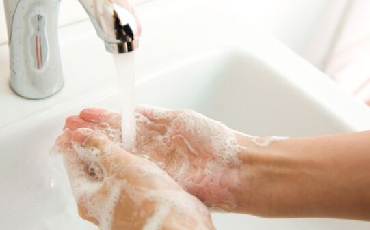 wash your hands to avoid the appearance of parasites in the body